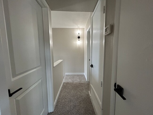 Building Photo - 2699 E Silk Oak Dr