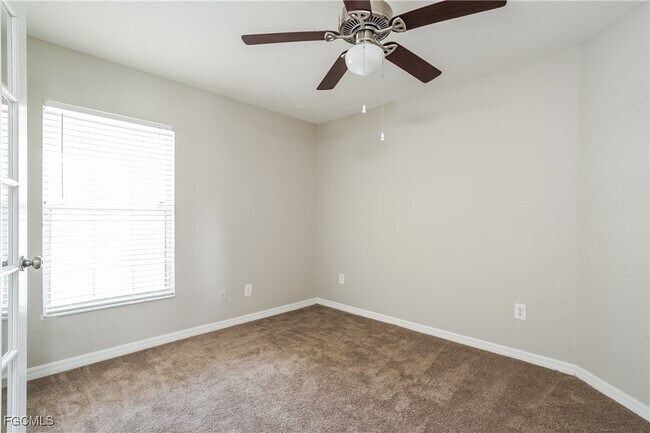 Building Photo - 769 Gaylord Ave S