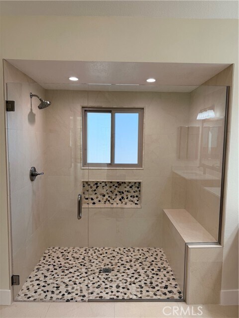 Building Photo - 705 Bay Hill Dr