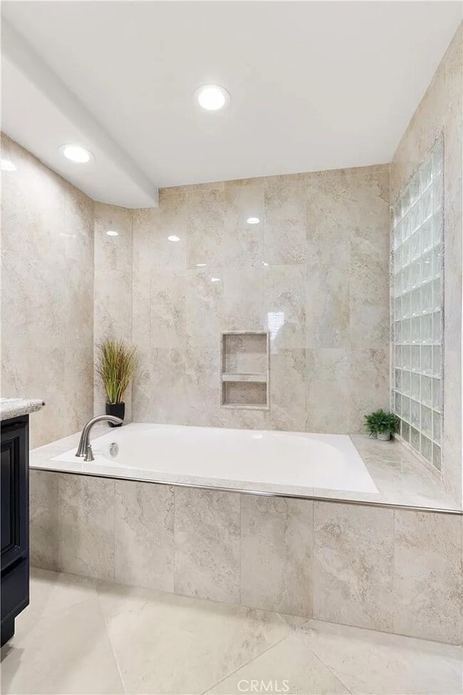 Building Photo - 2243 Martin