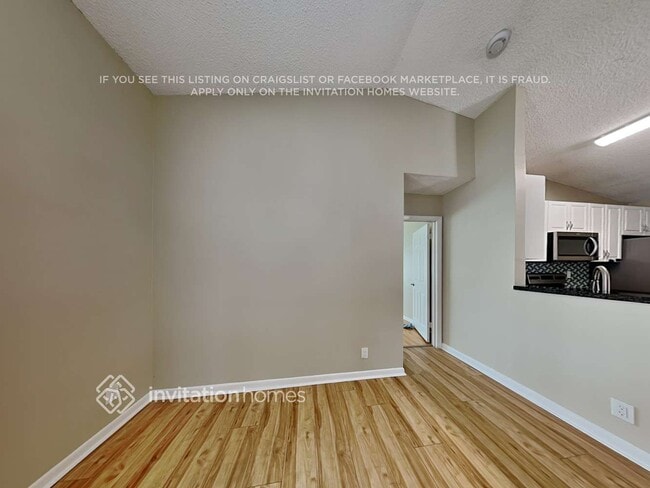 Building Photo - 224 W Riverbend Dr