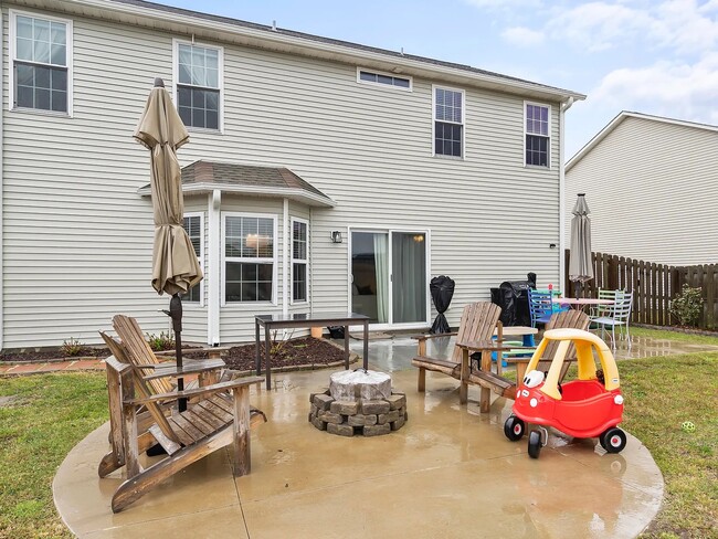 Building Photo - 302 Belvedere Dr