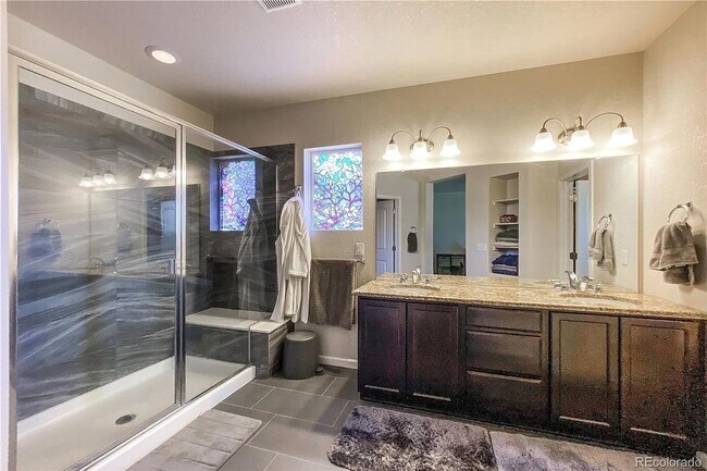 Building Photo - Clean and Spacious Home for Rent