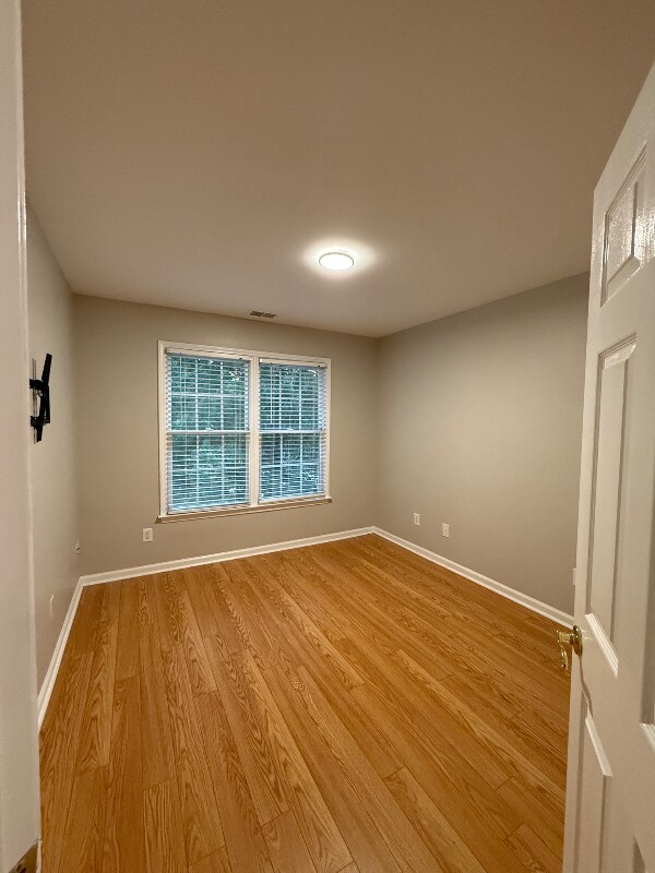 Building Photo - 2124 Sablewood Dr