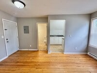 Building Photo - 727 3rd St N