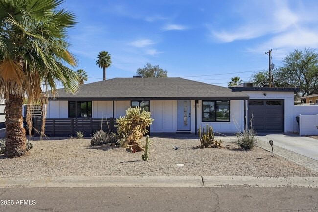 Building Photo - 2812 N 71st Pl