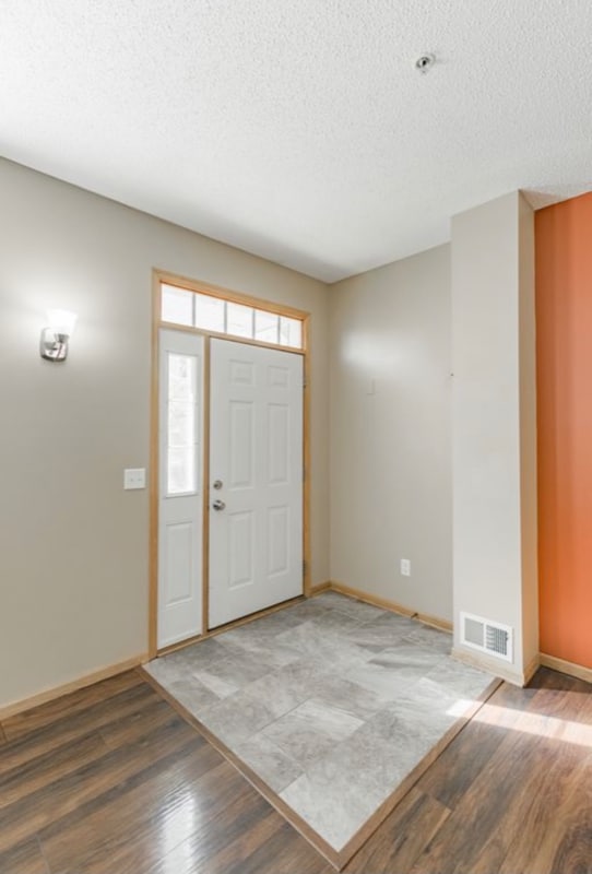 Building Photo - 1244 Chateau Ave