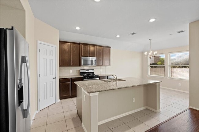 Building Photo - 223 Golden Grain Dr