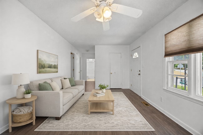 Building Photo - 2548 Jones St