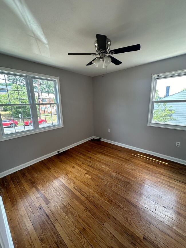 Third Bedroom View-1 - 5422 67th Ave