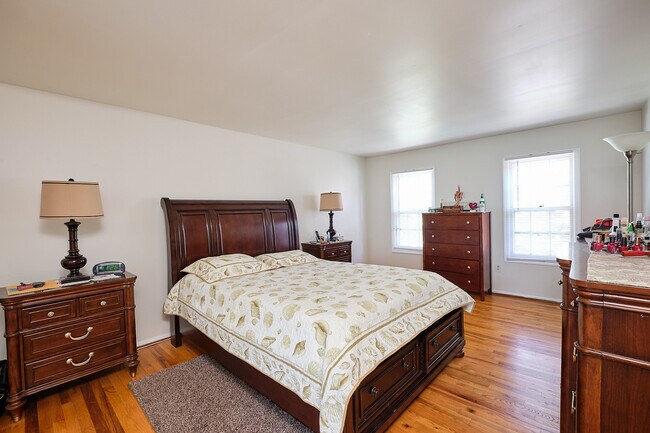 Building Photo - 9124 Orchard Brook Dr