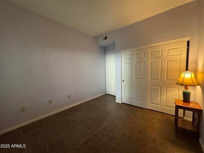 Building Photo - 750 E Northern Ave