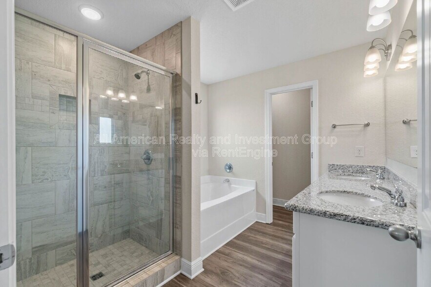 Building Photo - 6223 Redberry Dr