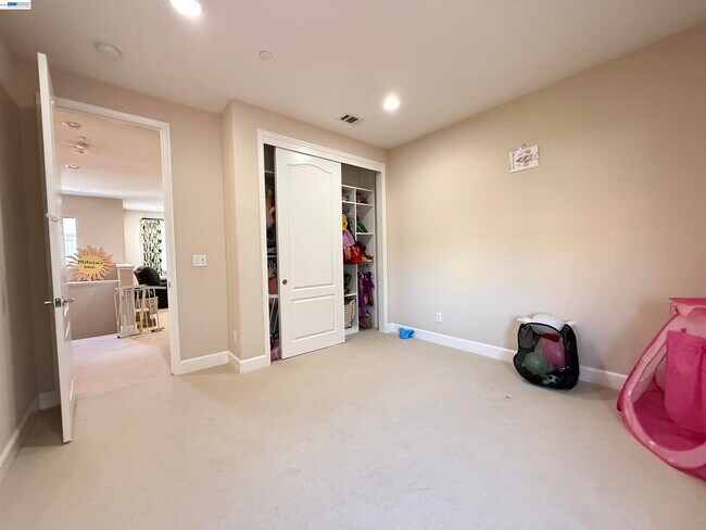 Building Photo - 7826 Kelly Canyon Pl