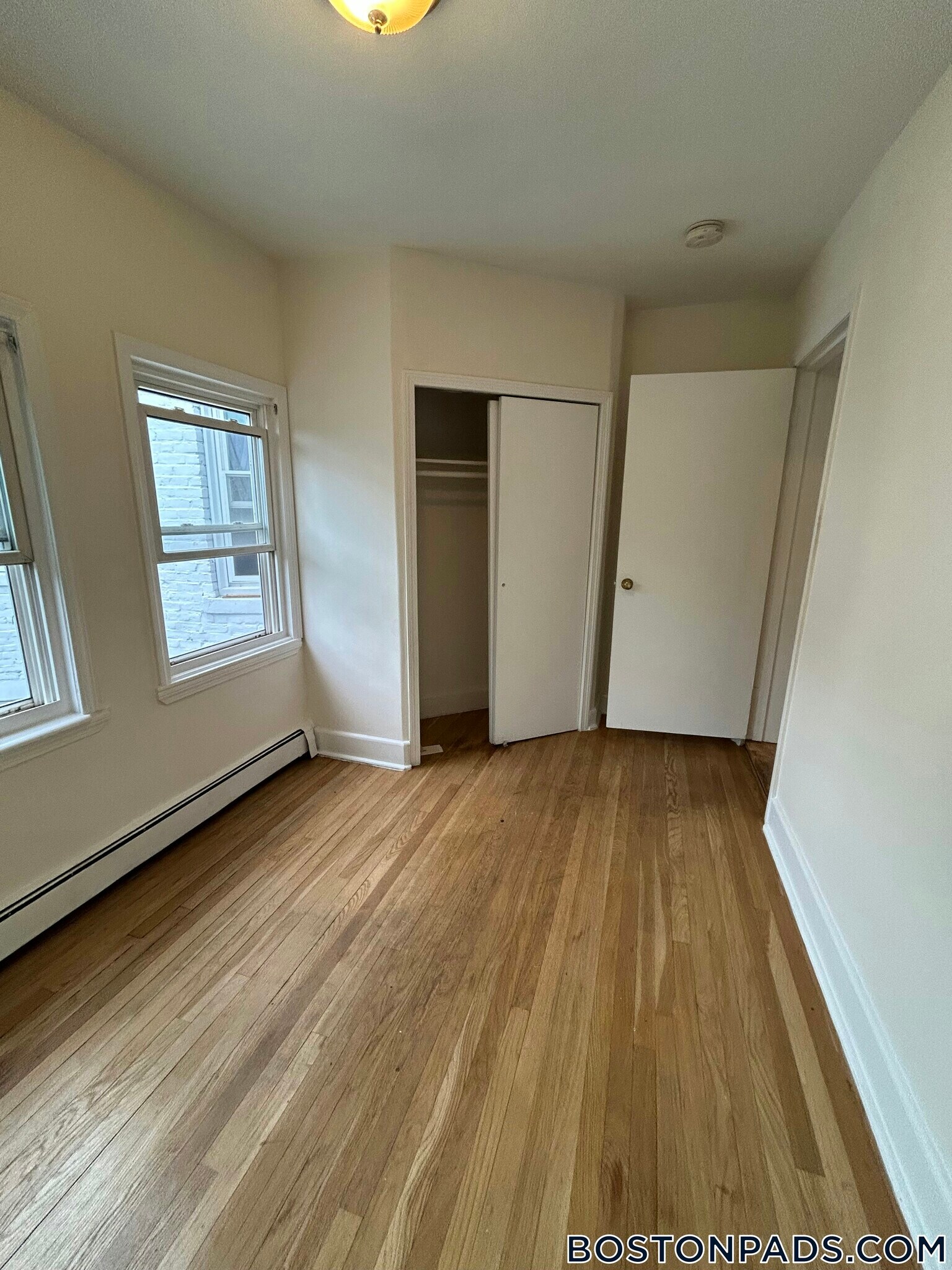 Building Photo - 21 Fairbanks St