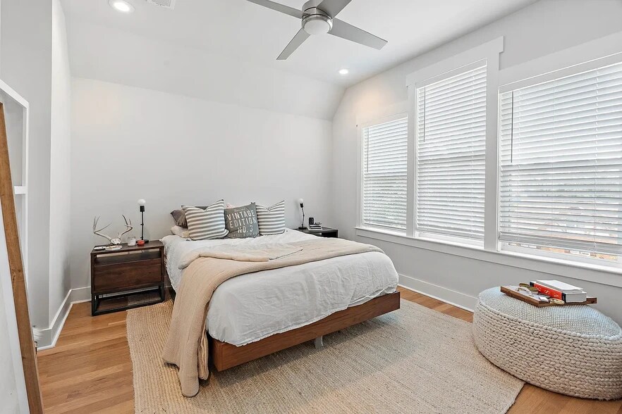 2nd Fl - Bedroom 3 - 1112A McGavock Pike