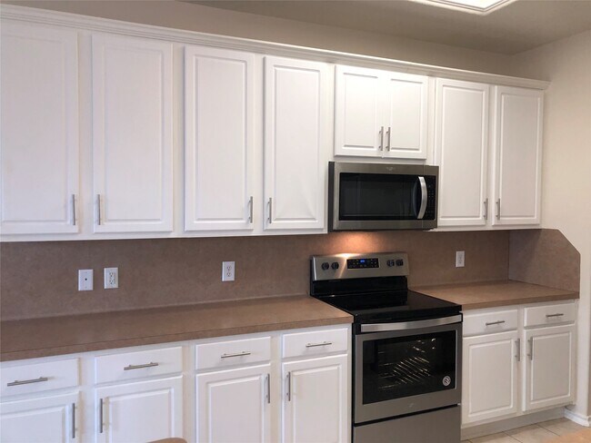 Building Photo - 5639 Stonecloud Ln