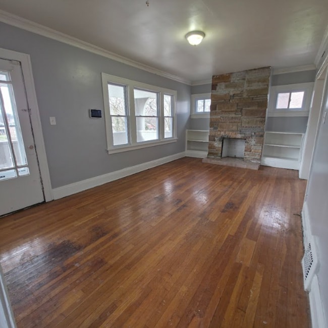 Building Photo - 3625 E 153rd St