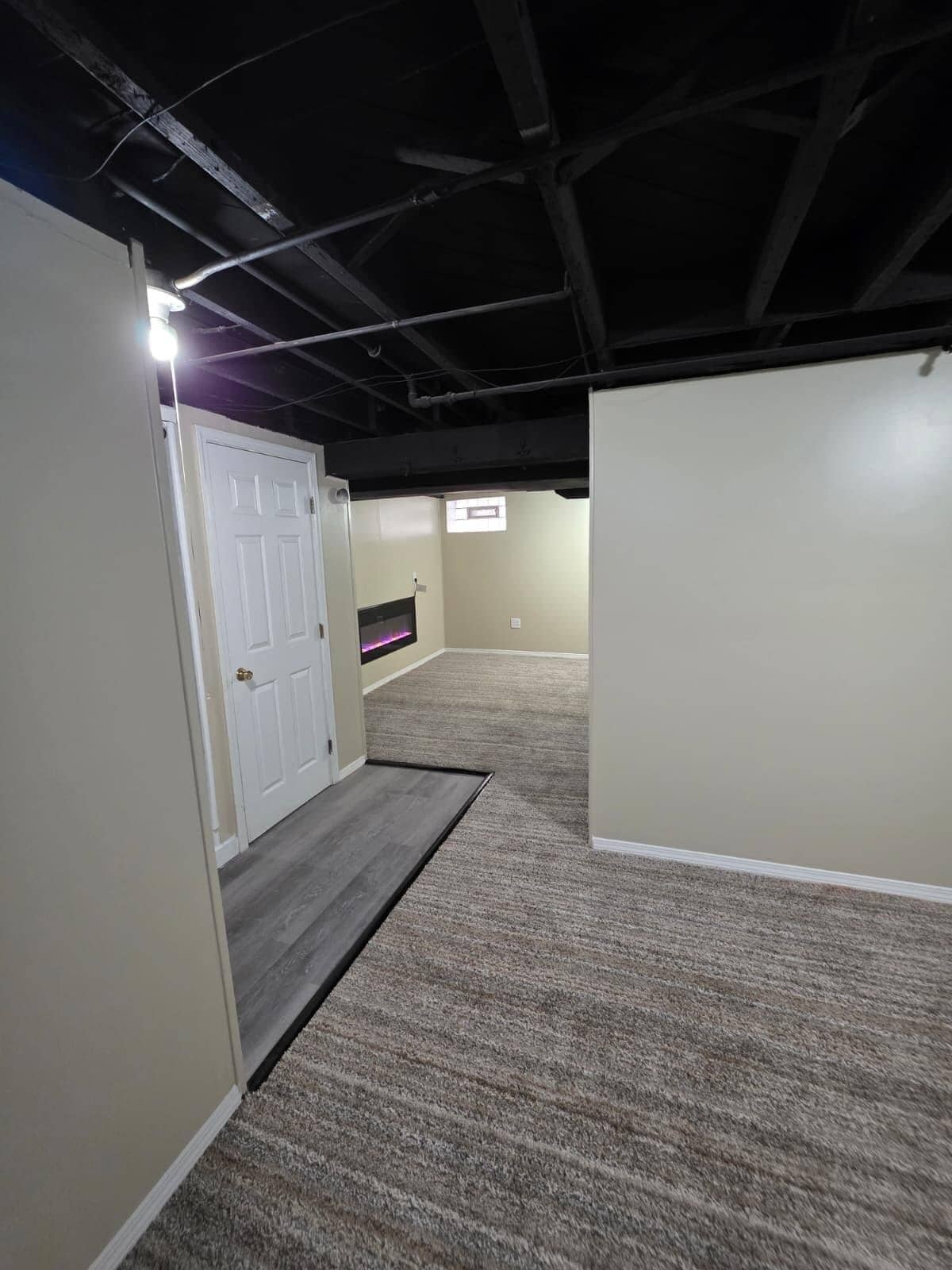 Building Photo - 2048 Rossmoor Rd