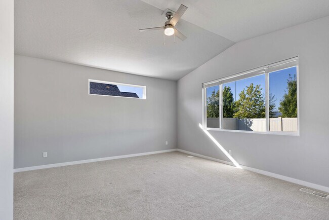 Building Photo - 6931 Dubuis Dr