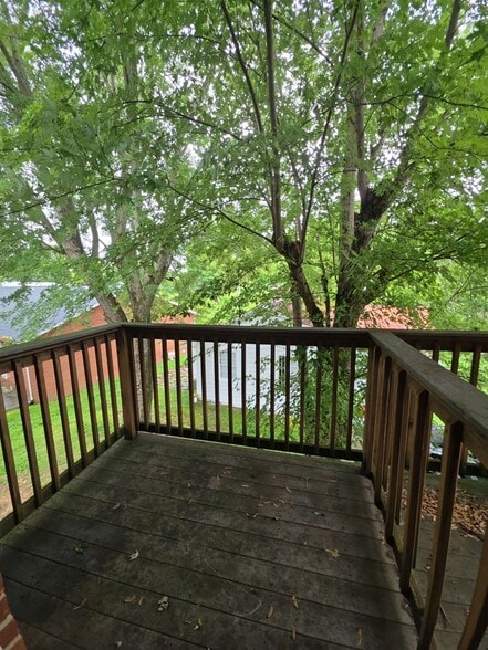 Building Photo - 1351 N Dixie Ave