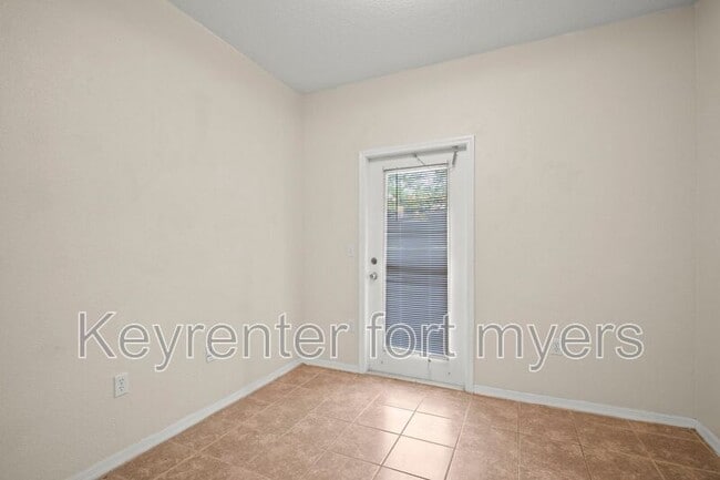 Building Photo - 11511 Villa Grand