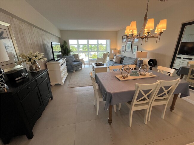 Building Photo - 1481 S Ocean Blvd