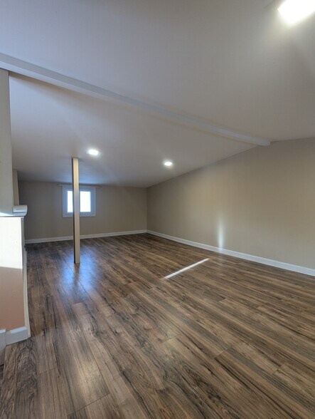 Building Photo - 16 Beloit Ave