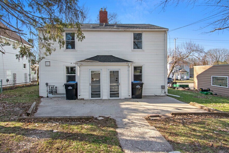 Building Photo - 914 Quincy St