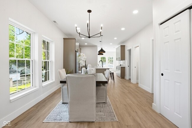 Building Photo - 4623 Rookwood Ave