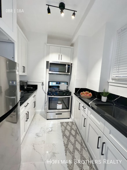 Building Photo - 3471 5th St