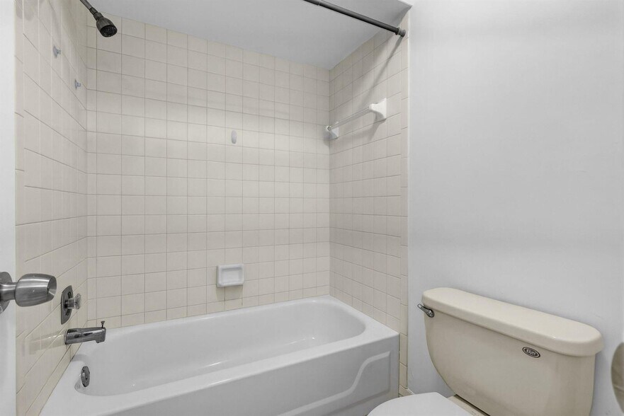 Building Photo - 11925 Suellen Cir