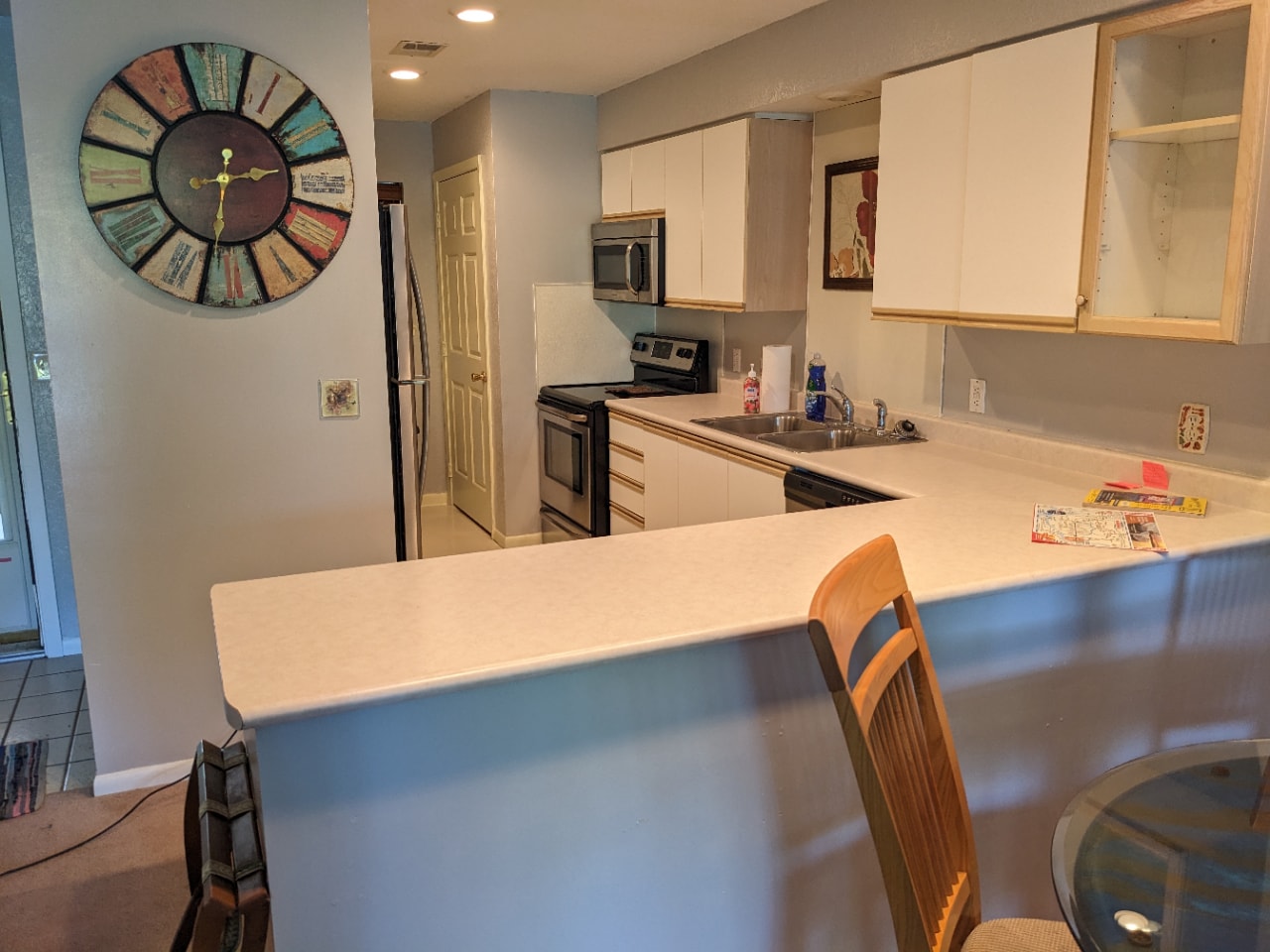 kitchen area - 180 W Rockford Dr