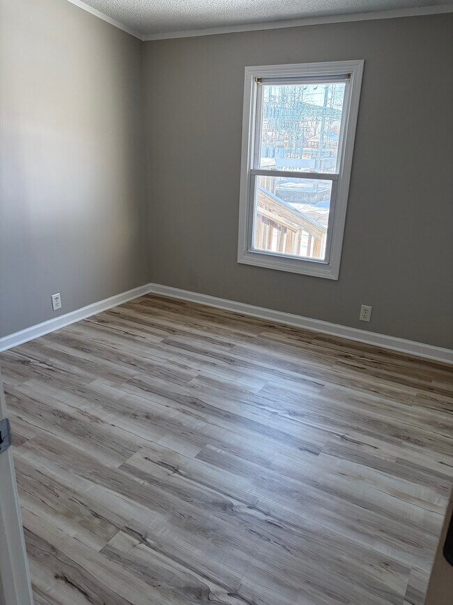 Building Photo - 509 N Madison St