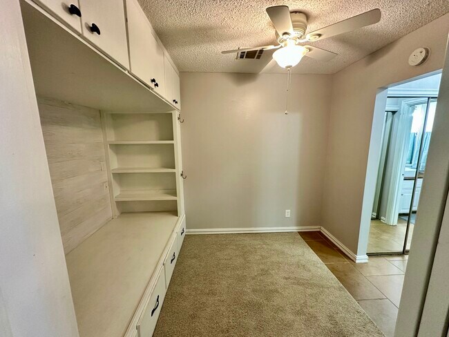 Building Photo - 110 Willow Branch Dr