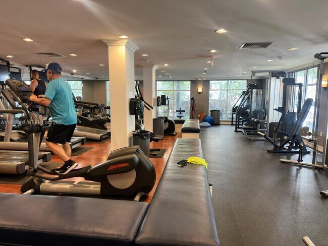 Building Photo - 1919 Van Buren St