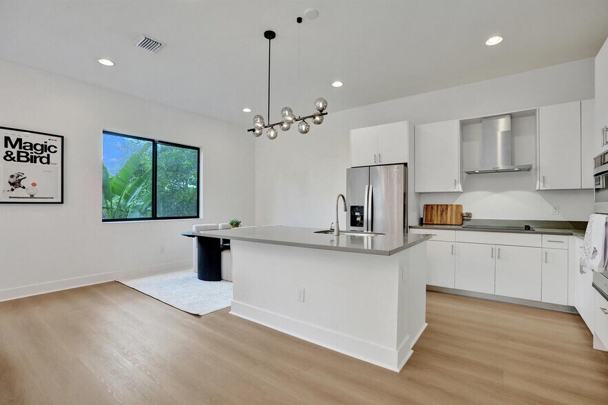 Building Photo - 13145 Addilyn Ct