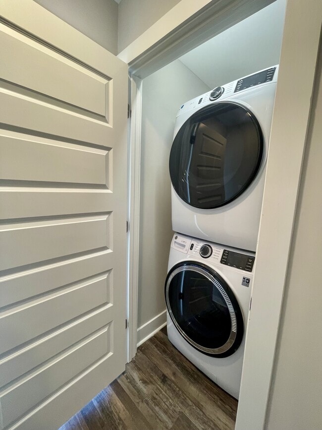 Building Photo - 39 Zentry Pl