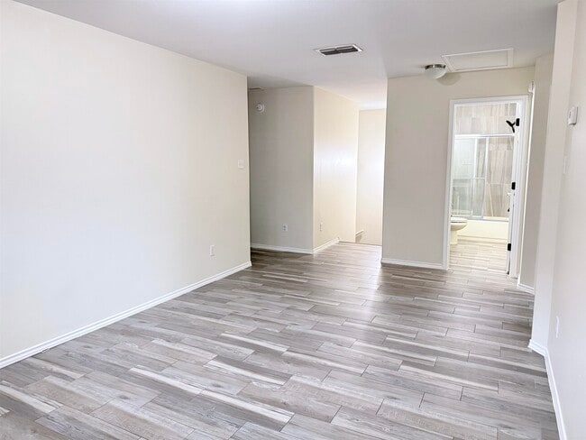 Building Photo - 5407 Simbrah Dr