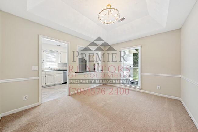 Building Photo - 5702 Stoneridge Dr