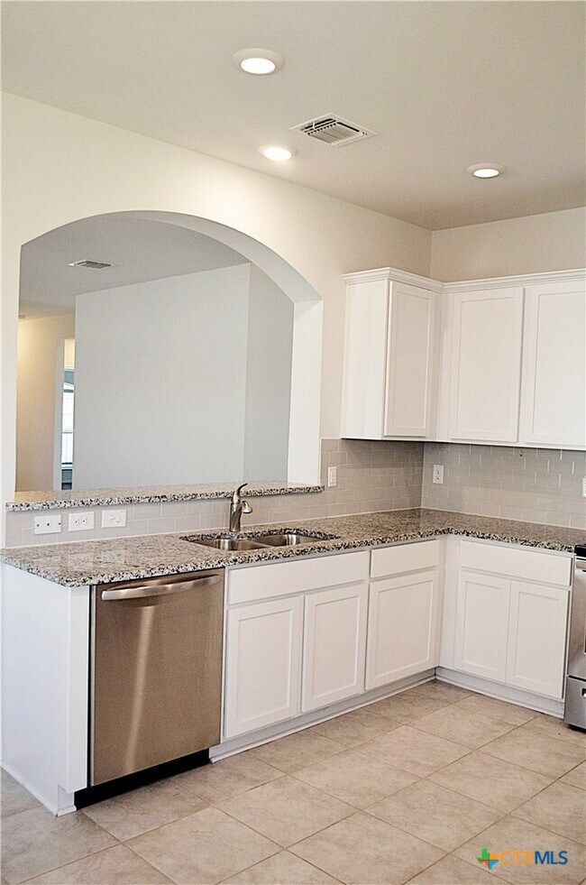 Building Photo - 2606 Cortona St