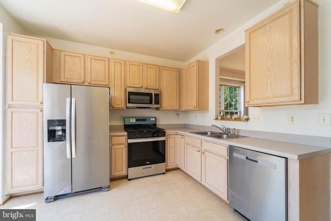 Building Photo - 15154 Brazil Cir