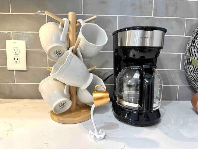 Building Photo - 215 Jayne Ellen Way