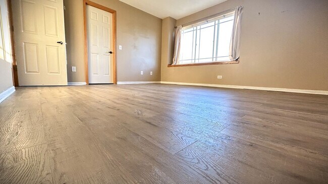 Building Photo - Spacious 3-Bed, 2.5-Bath Townhome in Ankeny, IA – Modern Comfort & Convenience!