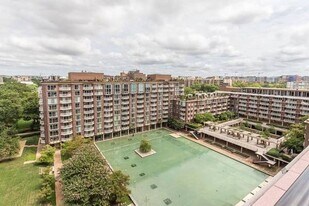 Building Photo - 560 N Street SW