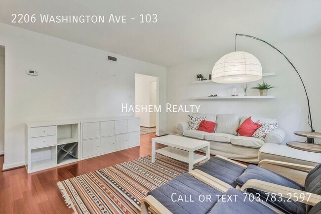 Building Photo - 2206 Washington Ave