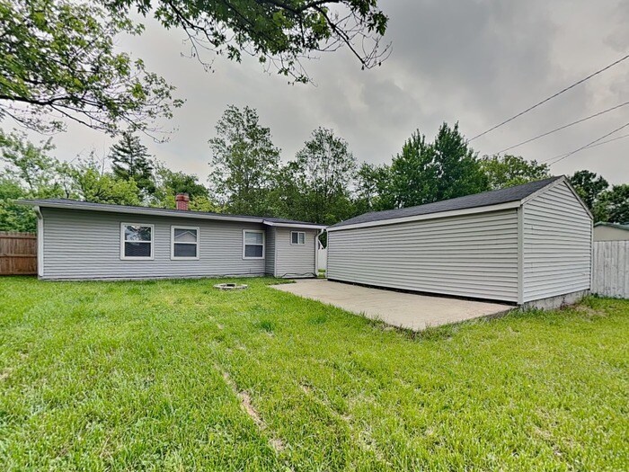 Building Photo - 120 Brookside Dr