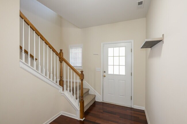Building Photo - "Charming 2-Bed Oasis with Elegant Hardwoo...