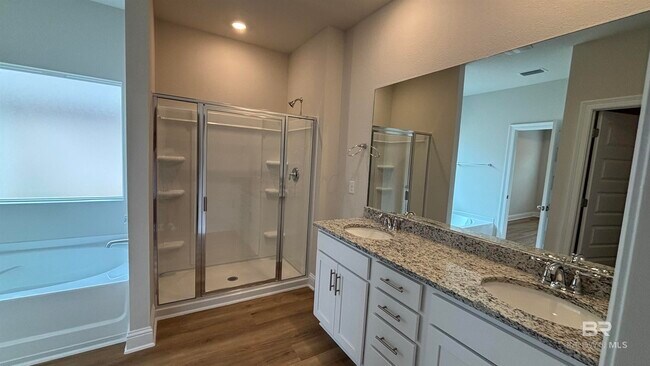 Building Photo - 452 Parkerman Ave