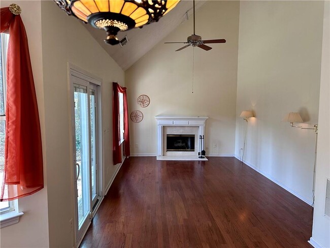 Building Photo - 1140 Taylor Oaks Dr